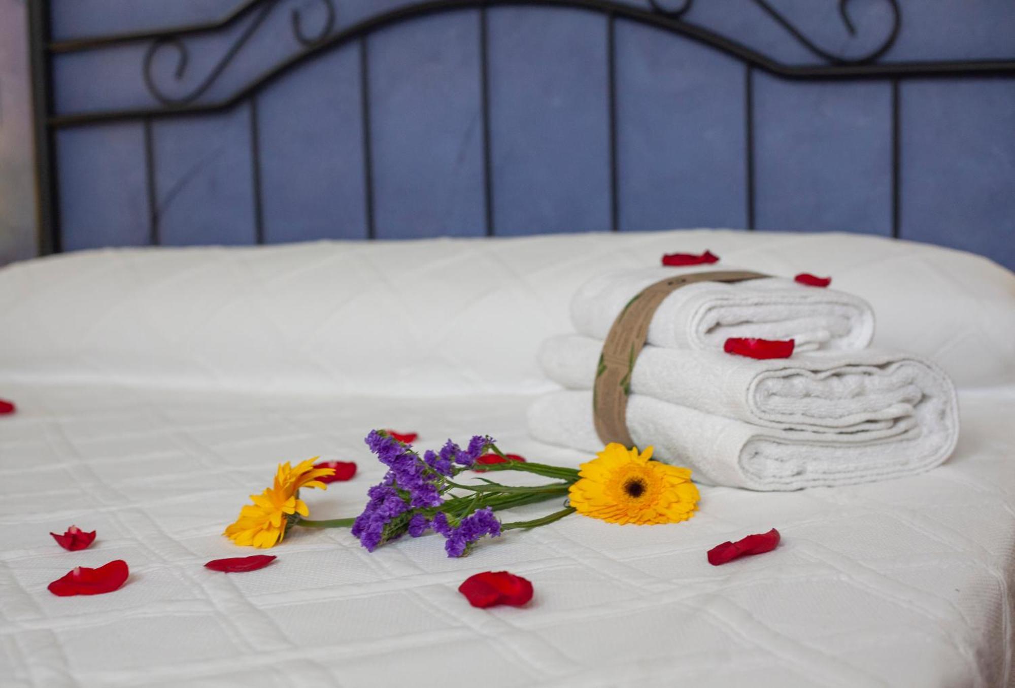 Hinojares Apartamentos La Granja מראה חיצוני תמונה