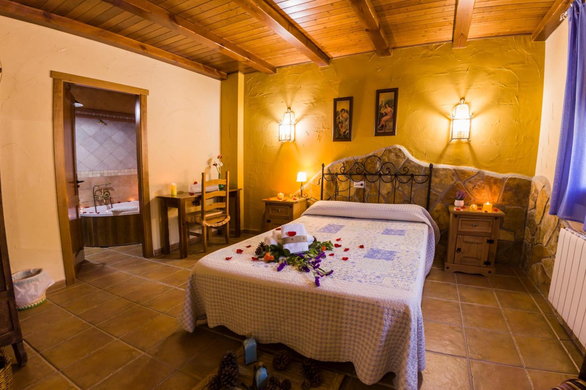 Hinojares Apartamentos La Granja מראה חיצוני תמונה